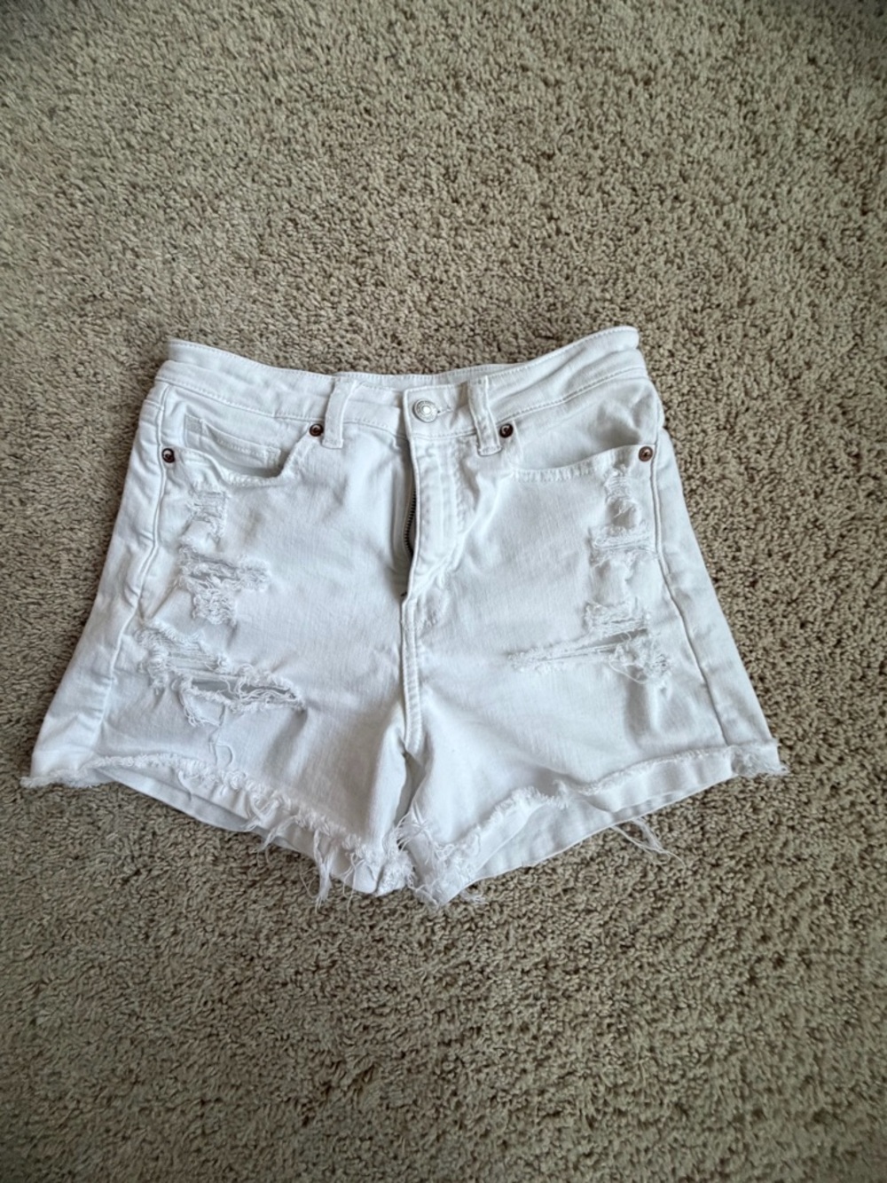 American Eagle Outfitters White Stretch Distressed Denim Shorts size 2
